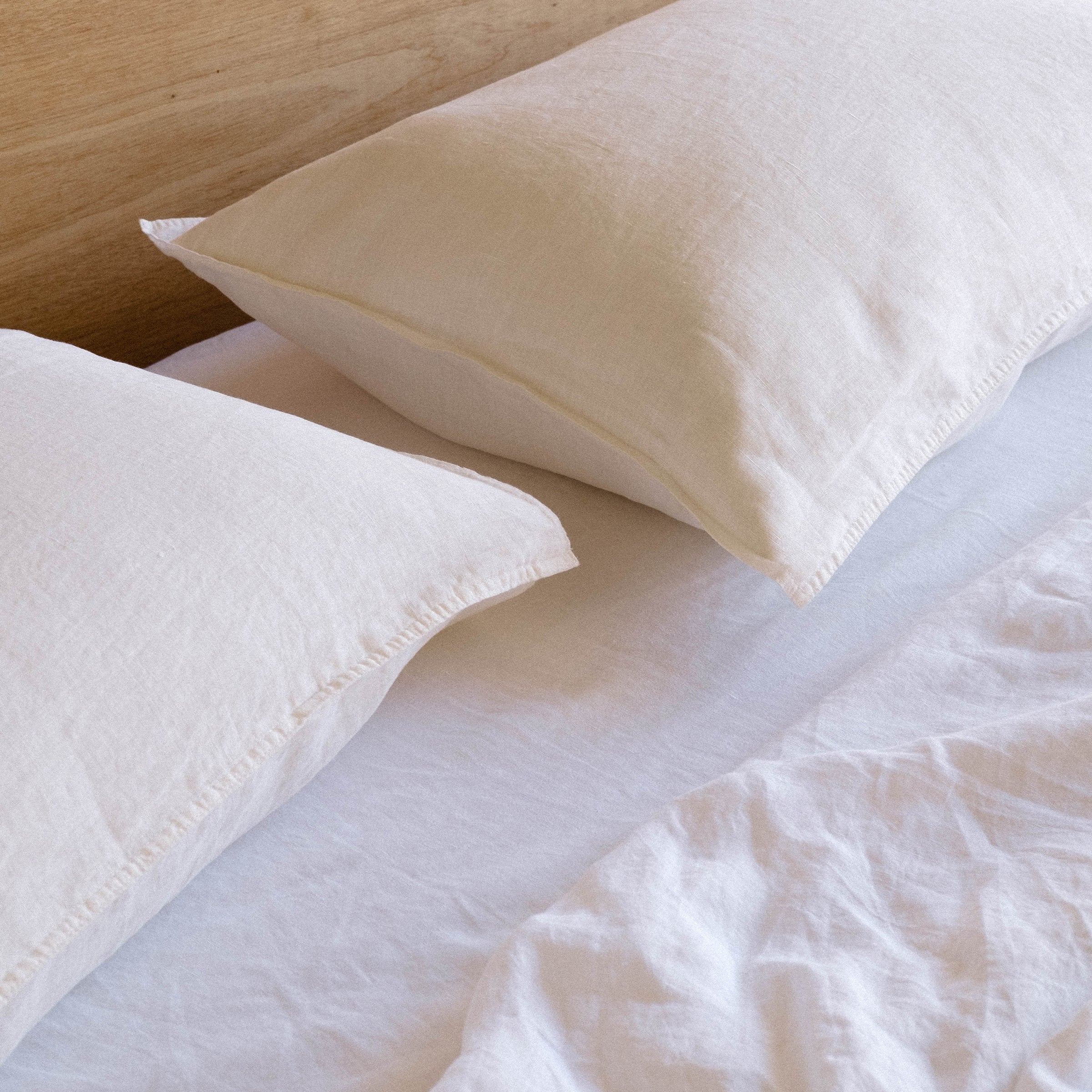 Morrow Soft Goods Heirloom Linen Sheet Set - Thumbnail 4