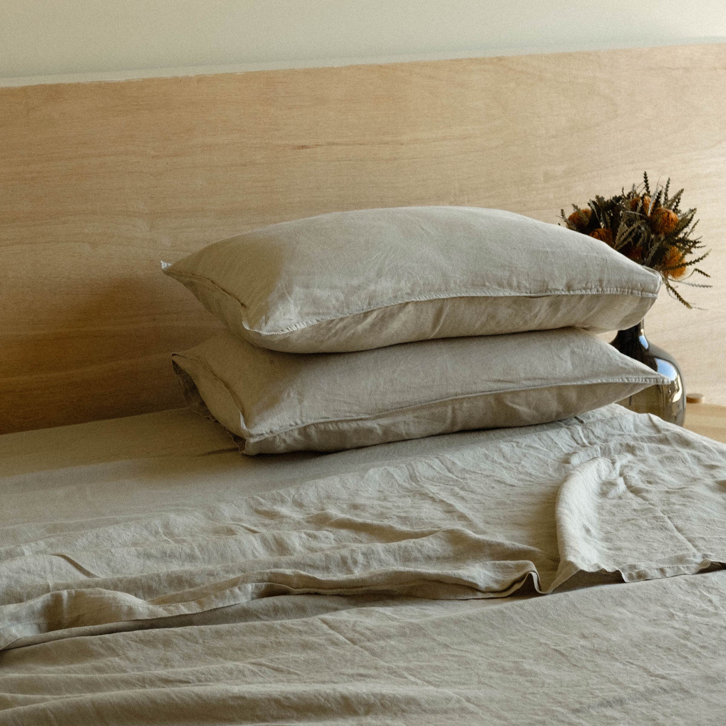 Morrow Soft Goods Heirloom Linen Fitted Sheet - Thumbnail 2